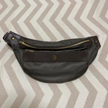 HUNTING WORLD 웨스트 파우치 사코슈