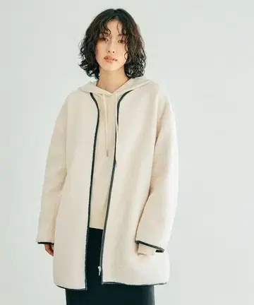 LEPSIM 라이트 보아 파이핑 코트