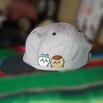 치이카와 자수 그레이와 블랙