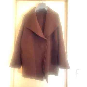 브라운 하프 코트