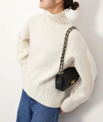 슬로브 이에나 파인 울 뉴앙스 터틀 풀오버 내추럴