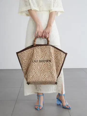 [ 릴리 브라운 ] 자카드 토트백
