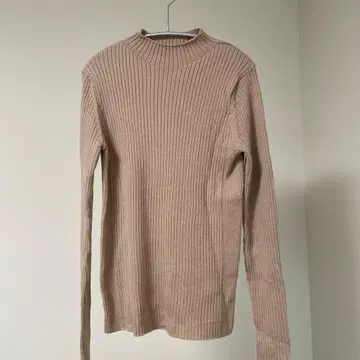 LADY LUCK LUCA 베이지 리브 스웨터