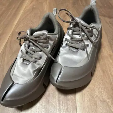 Grounds 통굽 스니커즈