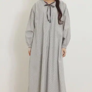 사만사 모스모스 리본 포함 패턴 모듬 전후 2WAY 원피스 (그레이)