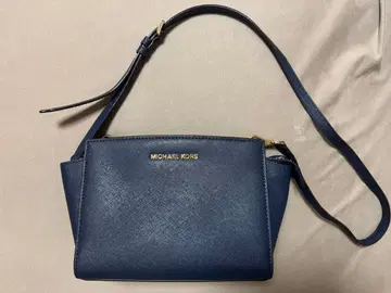 MICHAEL KORS 네이비 숄더백
