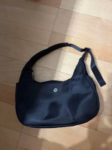 lululemon 블랙 숄더백
