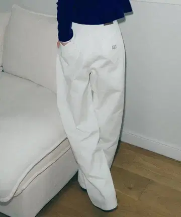 RONRON 화이트 팬츠 S 사이즈