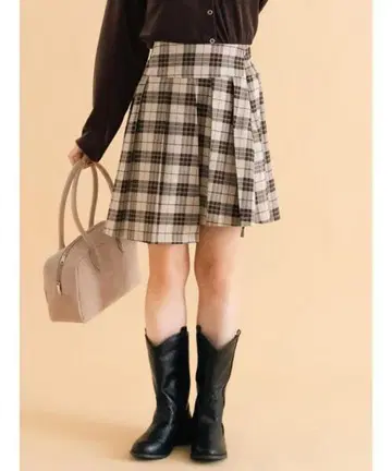 ehka sooo 아지메 플리츠 미니 스커트 베이지