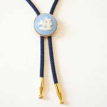 웨지우드 루프 타이 재스퍼 블루 목걸이