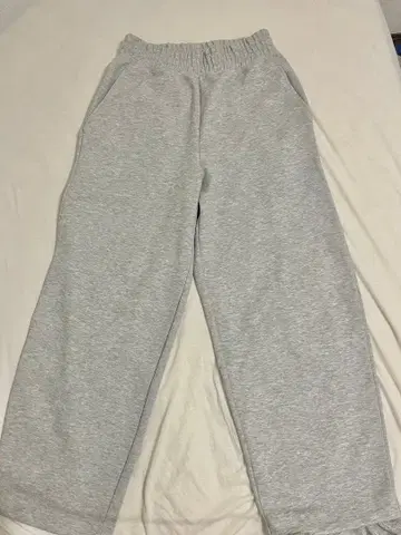 유니클로C 맨투맨