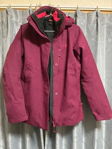 MILLET 후드 부착 와인 레드 자켓