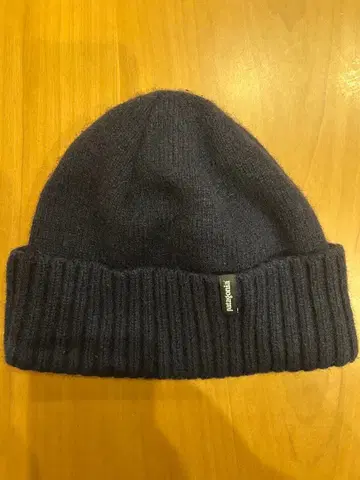 파타고니아 네이비 비니(니트 모자)