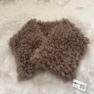 [ 새상품 ] 누엘 브라운 퍼 머플러