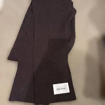 Mila Owen 다크 브라운 머플러 이번 시즌 신상