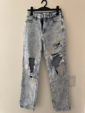 Pacsun 데미지 가공 꽃 자수 라이트 블루 데님 팬츠