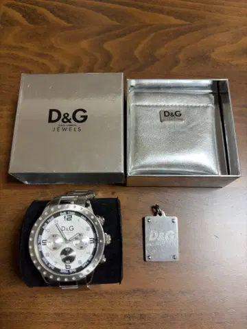 D&G 크로노그래프 아날로그 손목시계 돌체앤가바나