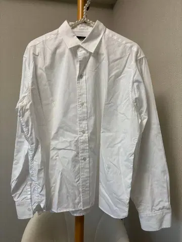 Liesse 화이트 긴팔 셔츠 프리 사이즈