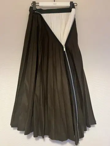 Sacai 카키 울 x 코튼 A라인 스커트