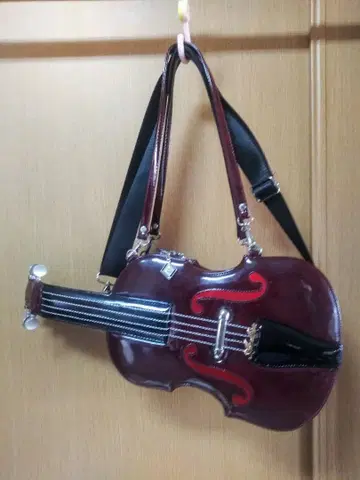 바이올린형 숄더백 버건디
