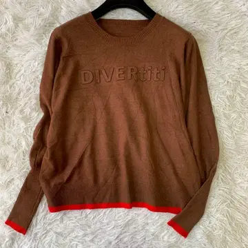 DOS DIOSAS 브라운 입체 로고 바이컬러 하이 게이지 니트