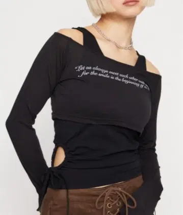 LAGUA GEM 레터링 시어 2피스 상의