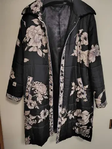 레오나르 꽃무늬 후드 부착 자켓