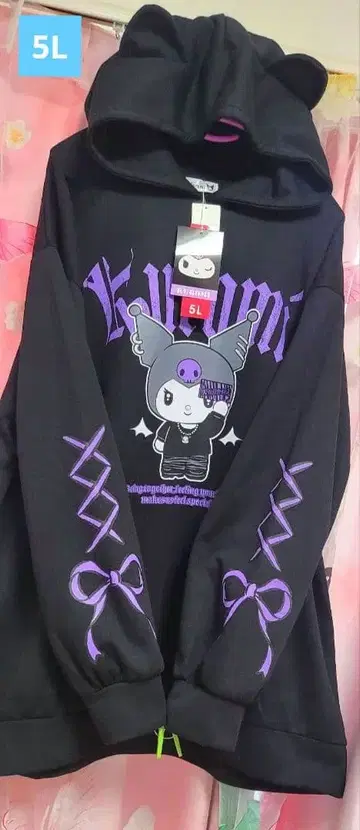 귀 달린 쿠로미 그래픽 후드티 5L 블랙