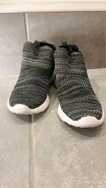 GOMU56 슬립온 블랙 LL