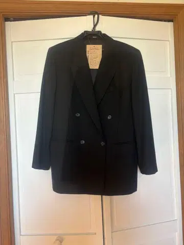 DAKS 블랙 더블 브레스트 테일러드 자켓