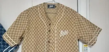 MOBB 레어 모노그램 베이지 베이스볼 셔츠 M 브레단 리키