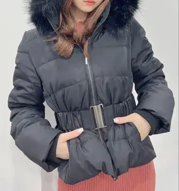 블랙 퍼 포함 다운 자켓