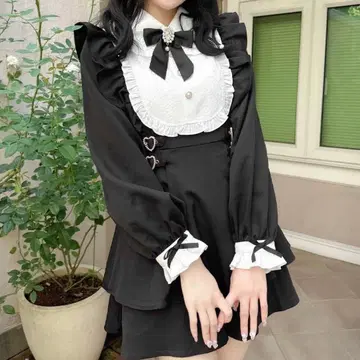 로지타 ROJITA 요크 절개 사이드 버클 셋업 블랙