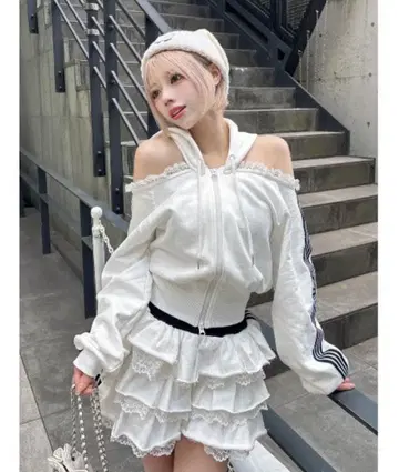 다리치 걸리시 스포티 맨투맨 상의 스포티 라인 프릴 미니 스커트