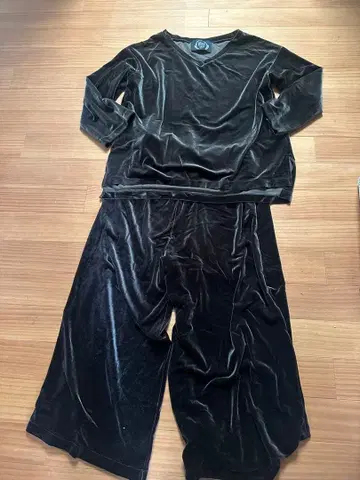 브라운 벨벳 셋업 고아 내추럴 고아