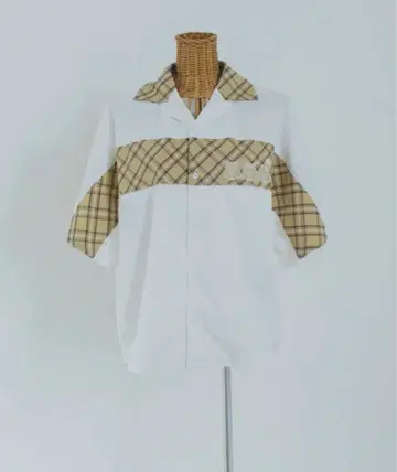 Stella 아마츠키 배색 셔츠 화이트 x 체크