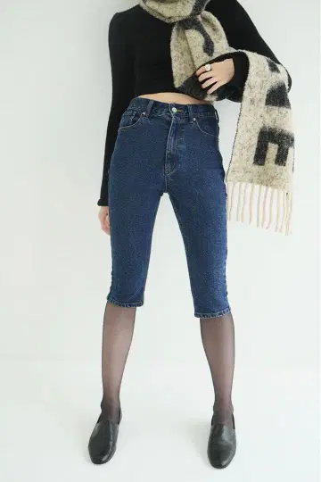 CLANE DENIM CAPRI PANTS 클라네 [ 미사용 새상품 ]