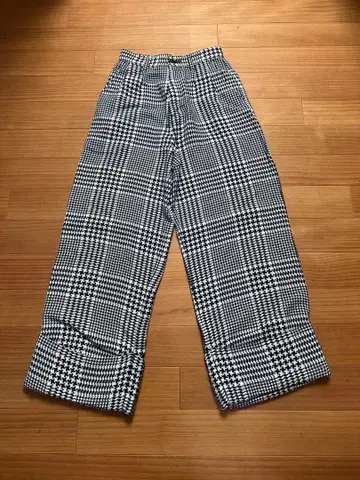 더블 스탠다드 클로징 하운드투스 와이드 팬츠