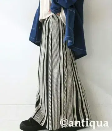 antiqua 스트라이프 니트 스커트