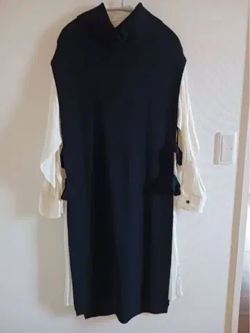 JEANASIS 하이넥 긴팔 원피스