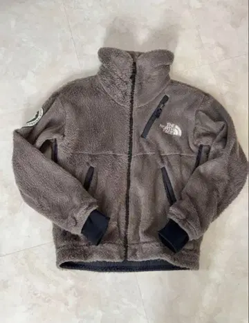 언터크티카 버사플로토 자켓