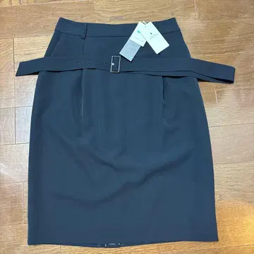 그린 라벨 릴랙싱 네이비 스커트