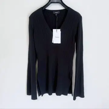 미사용 새상품 택 포함 띠어리 블랙 스웨터