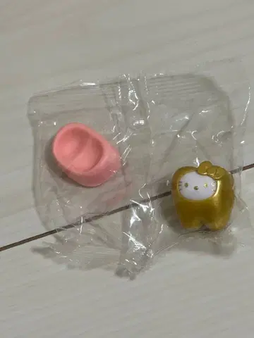 다 함께 되자! 치아 산리오 레어 골드 헬로키티 금니