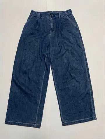 m1737 SENSE OF PLACE by URBAN RESEARCH