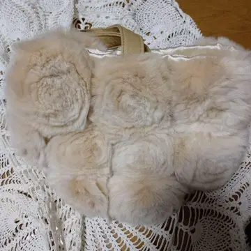 베이지 퍼 핸드백 (복조리)