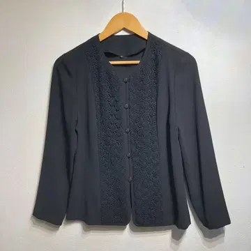 레이스 장식 블랙 긴팔 셔츠