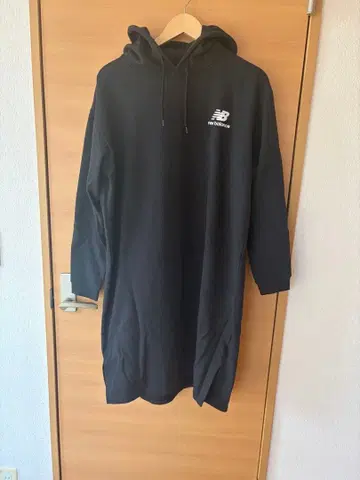 뉴발란스 후드 부착 원피스 L 블랙