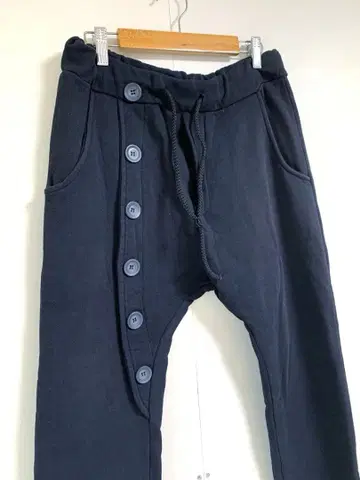 MILLIONS MAN 블랙 버튼 조거 팬츠 이탈리아제