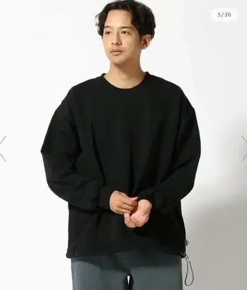 새상품 25년 가을/겨울 짐 마스터 스핀들 맨투맨 블랙 남녀 공용